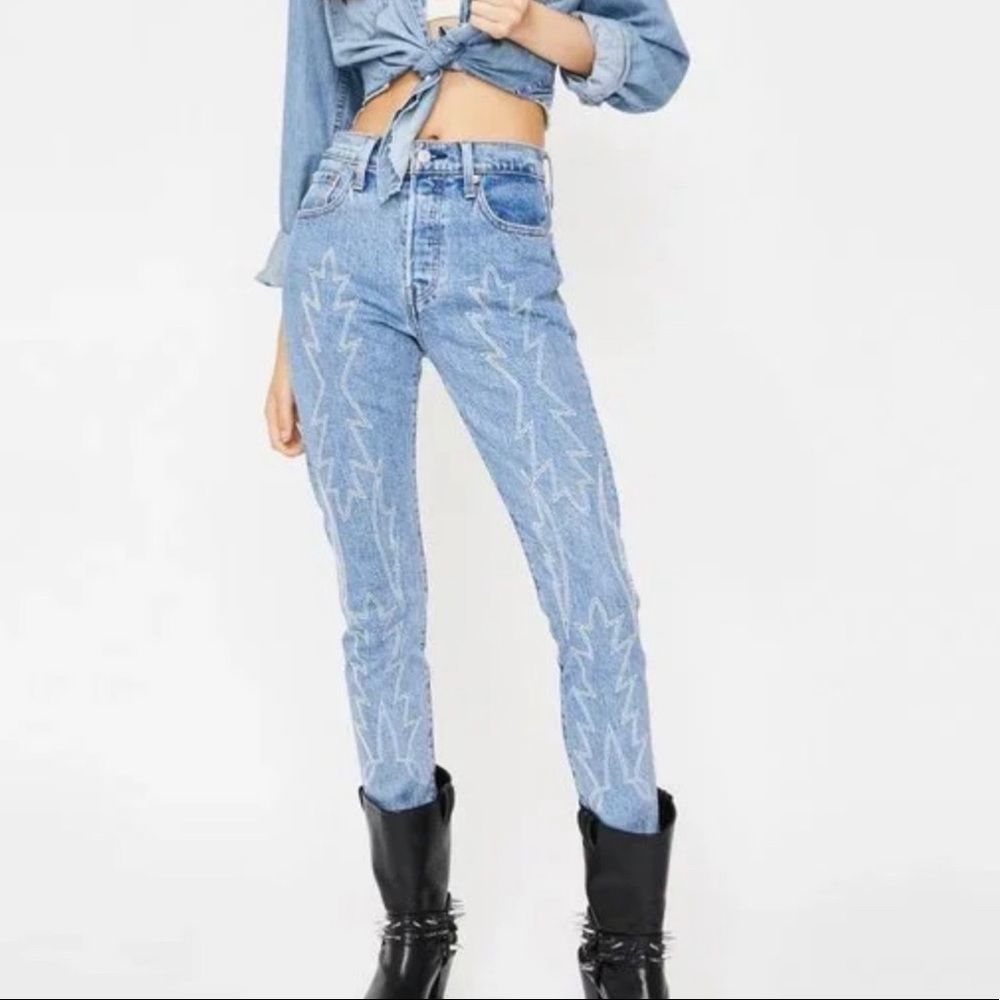 Levis 501 Skinny Button Fly Jeans Womens Size 29 Light Wash Western Embroidered
